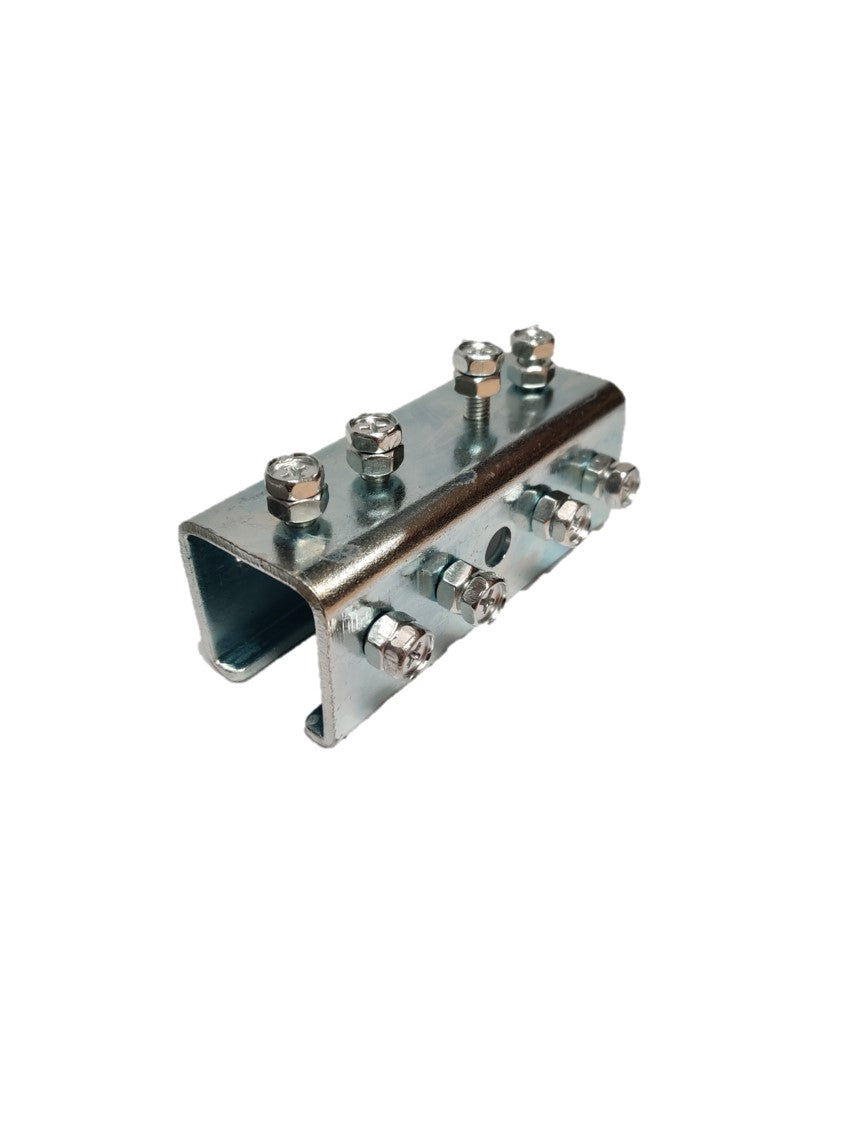 C04: Track Coupler